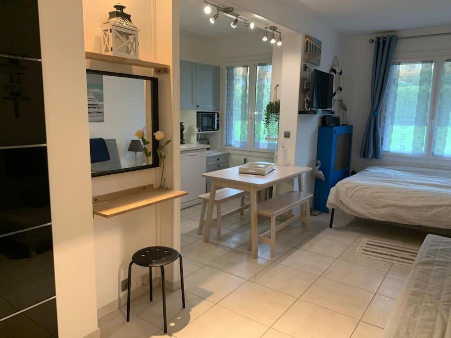 Studio Cosy Bord De Mer Et Centre Ville Pour 4Pers โดวีลล์ ภายนอก รูปภาพ